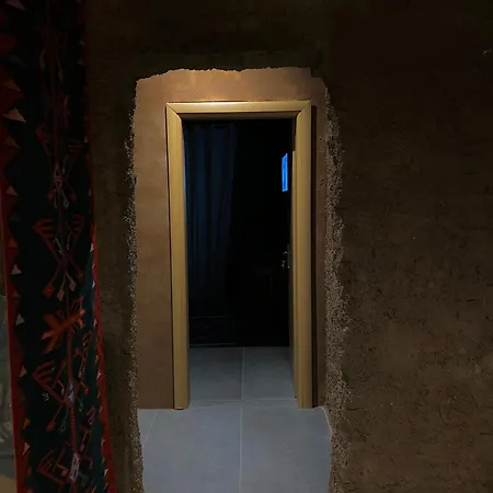 Art House Πανσιόν Κρούγια
