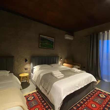 Art House Πανσιόν *