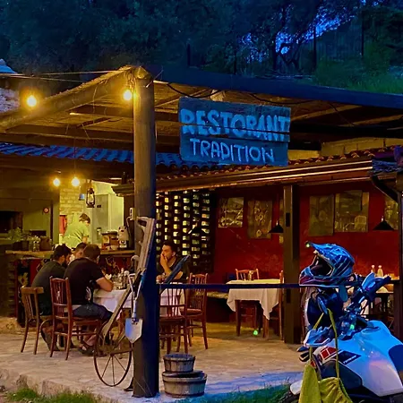 Art House Pensjonat Krujë